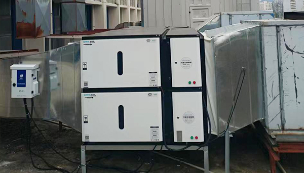 油煙凈化器的電源怎么調節電壓？